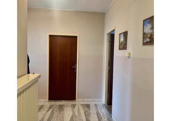 Na predaj 4 - izbový rodinný dom v obci Kalinkovo .