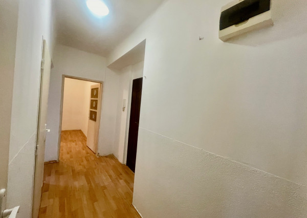 REZERVOVANÉ - predaj 2 izb. byt v Šamoríne, Školská ulica.