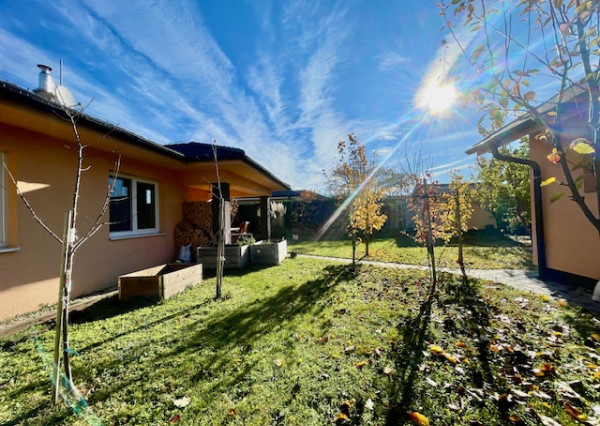 Na predaj 4 izb. bungalov v Kvetoslavove na 6,2 árovom pozemku.