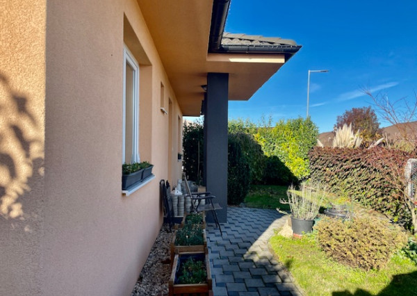 Na predaj 4 izb. bungalov v Kvetoslavove na 6,2 árovom pozemku.