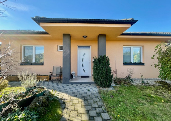 Na predaj 4 izb. bungalov v Kvetoslavove na 6,2 árovom pozemku.