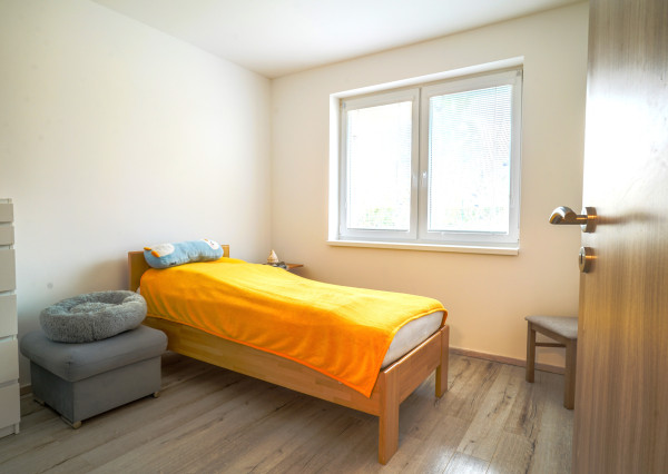 Na predaj 4 izb. bungalov v Kvetoslavove na 6,2 árovom pozemku.