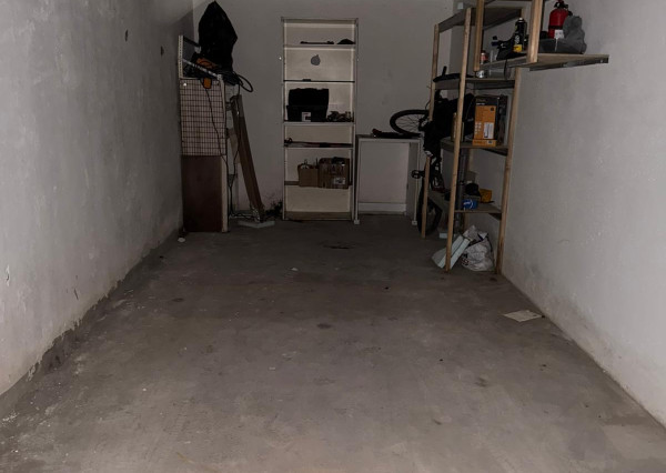 Na predaj pekný veľkometrážny 3 izbový byt s garážou na ul. Nová Ves.