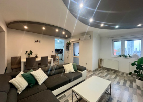 Na predaj pekný veľkometrážny 3 izbový byt s garážou na ul. Nová Ves.