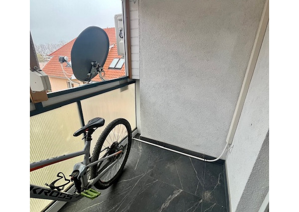 Na predaj pekný veľkometrážny 3 izbový byt s garážou na ul. Nová Ves.