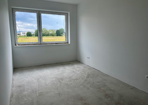 Rovinka -predaj 4 izbový byt so záhradkou.