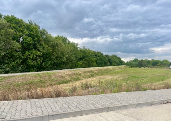 Rovinka -predaj 4 izbový byt so záhradkou.