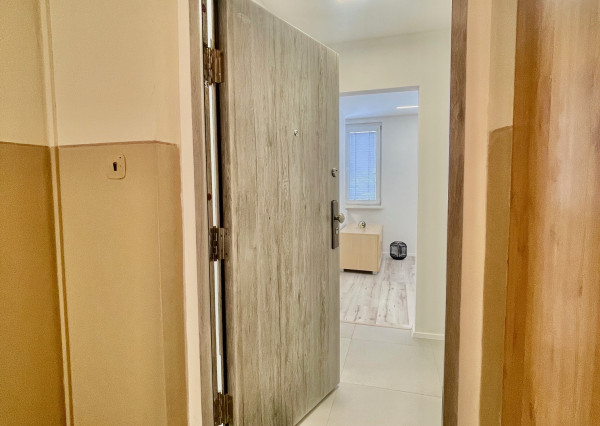 REZERVOVANÉ - Na predaj 1 izb. byt v Dunajskej Strede, Smetanov háj.