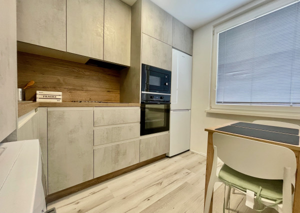 REZERVOVANÉ - Na predaj 1 izb. byt v Dunajskej Strede, Smetanov háj.