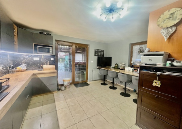 Na predaj  rekreačná chata s trvalým užívaním v lukratívnej časti Šamorína.