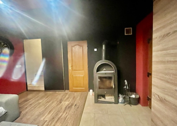 Na predaj  rekreačná chata s trvalým užívaním v lukratívnej časti Šamorína.