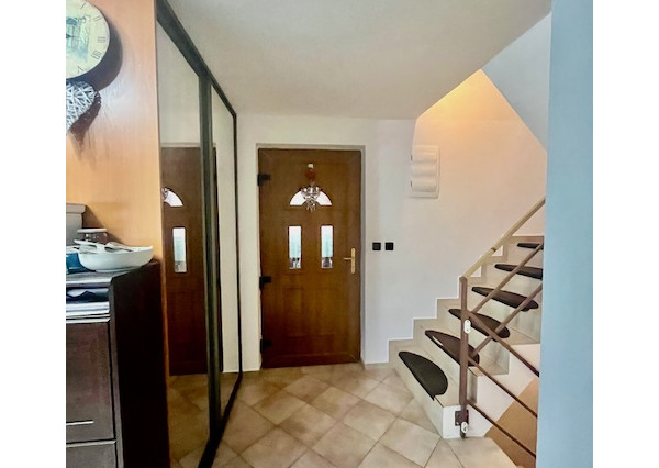 Na predaj  rekreačná chata s trvalým užívaním v lukratívnej časti Šamorína.