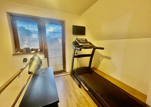 Na predaj  rekreačná chata s trvalým užívaním v lukratívnej časti Šamorína.