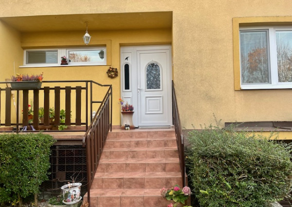 Komfortné bývanie v dvojgeneračnom 4 izbovom dome -Šamorín.