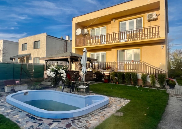 Komfortné bývanie v dvojgeneračnom 4 izbovom dome -Šamorín.