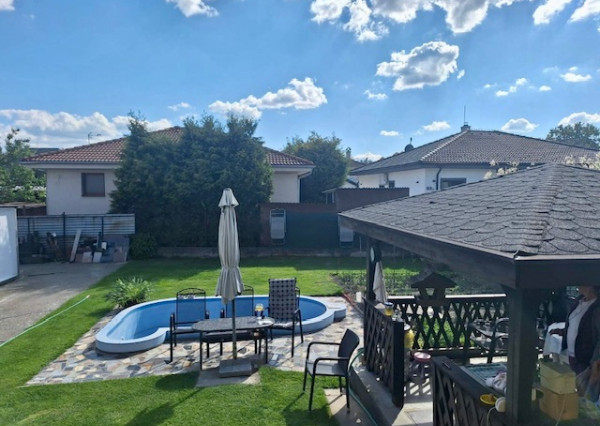 Komfortné bývanie v dvojgeneračnom 4 izbovom dome -Šamorín.