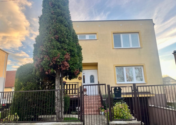 Komfortné bývanie v dvojgeneračnom 4 izbovom dome -Šamorín.