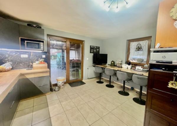 Na predaj  rekreačná chata s trvalým užívaním v lukratívnej časti Šamorína.