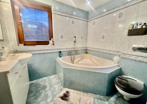 Na predaj  rekreačná chata s trvalým užívaním v lukratívnej časti Šamorína.