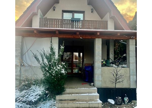 Na predaj  rekreačná chata s trvalým užívaním v lukratívnej časti Šamorína.