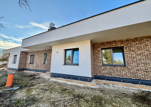 Alžbetin Dvor – Váš nový domov je tesne pred dokončením. Predaj 4 izb. rodinného domu v centre Miloslavova.