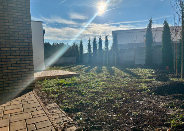 Alžbetin Dvor – Váš nový domov je tesne pred dokončením. Predaj 4 izb. rodinného domu v centre Miloslavova.