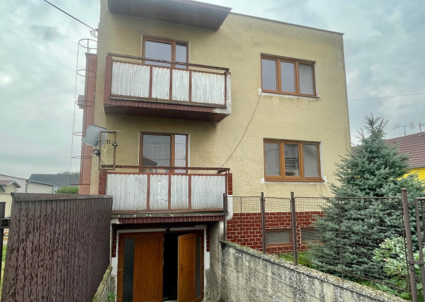 Gabčíkovo - predaj 4 izb. rodinného domu v okrajovej časti mesta.