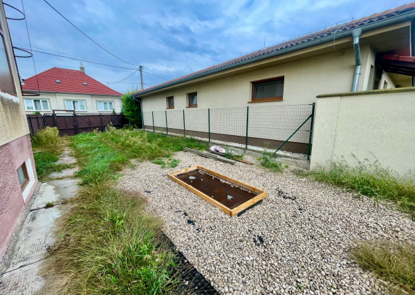 Gabčíkovo - predaj 4 izb. rodinného domu v okrajovej časti mesta.