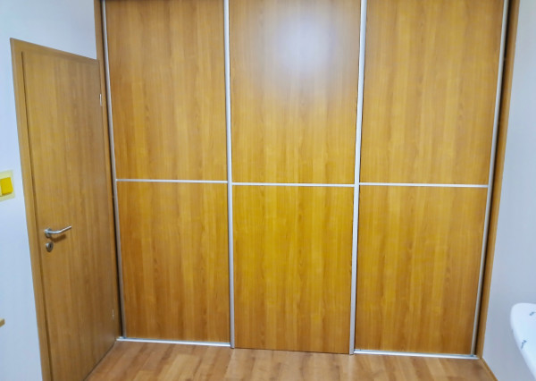 Šamorín - predaj 3 izb. zariadeného bytu so špajzou v okrajovej časti mesta.