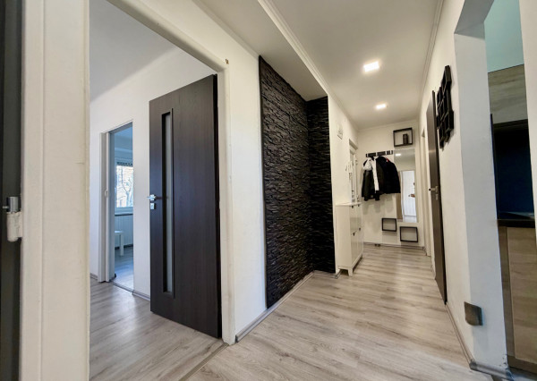 Gabčíkovo - predaj 3 izb. bytu so záhradkou v uzamknutom dvore v centre mesta.