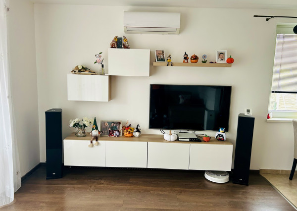 Veľké Dvorníky - predaj 3 izb. bytu so záhradkou a dvoma parkovacími miestami.