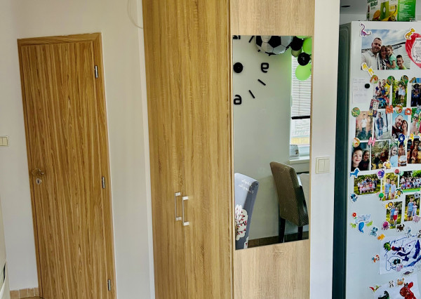 Veľké Dvorníky - predaj 3 izb. bytu so záhradkou a dvoma parkovacími miestami.