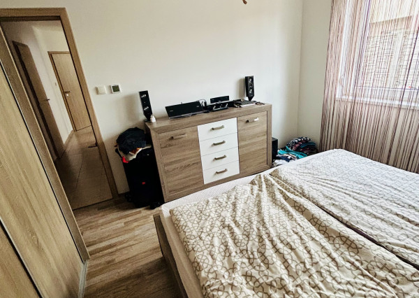 Veľké Dvorníky - predaj 3 izb. bytu so záhradkou a dvoma parkovacími miestami.