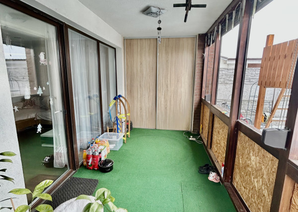 Veľké Dvorníky - predaj 3 izb. bytu so záhradkou a dvoma parkovacími miestami.