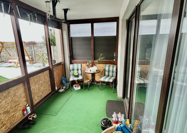 Veľké Dvorníky - predaj 3 izb. bytu so záhradkou a dvoma parkovacími miestami.