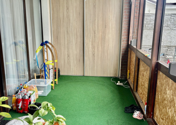 Veľké Dvorníky - predaj 3 izb. bytu so záhradkou a dvoma parkovacími miestami.