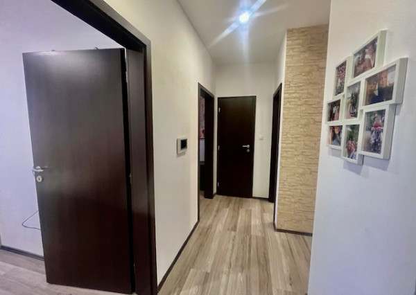 Dunajská Streda-predaj 3 izb. bytu dvoma parkovacími miestami v tichej ulici.