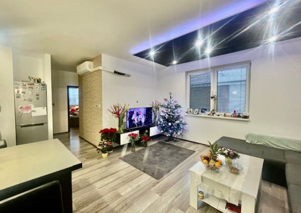 Dunajská Streda-predaj 3 izb. bytu dvoma parkovacími miestami v tichej ulici.