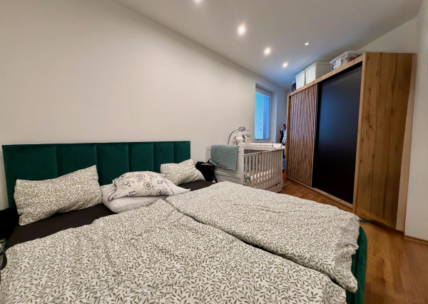 Dunajská Streda - predaj 2 izb. bytu s balkónom a vlastným kúrením v okrajovej časti mesta, ulica Nová Ves.