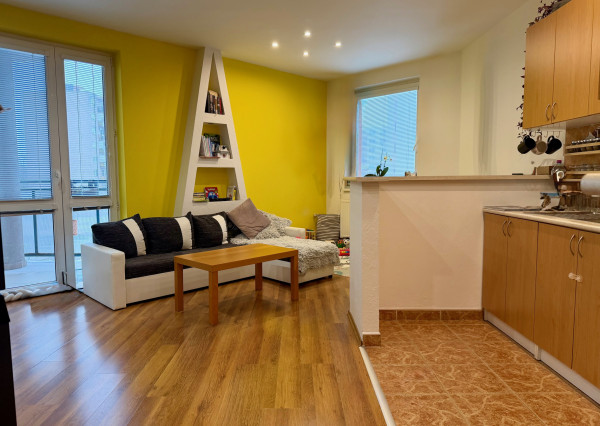 Dunajská Streda - predaj 2 izb. bytu s balkónom a vlastným kúrením v okrajovej časti mesta, ulica Nová Ves.