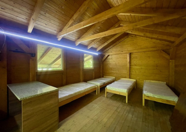 BODÍKY - na predaj pozemok s rekreačnou chatou priamo na brehu Dunaja v Bodíkoch.