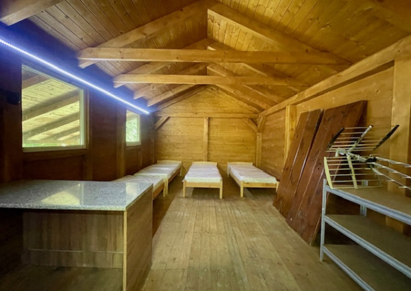 BODÍKY - na predaj pozemok s rekreačnou chatou priamo na brehu Dunaja v Bodíkoch.