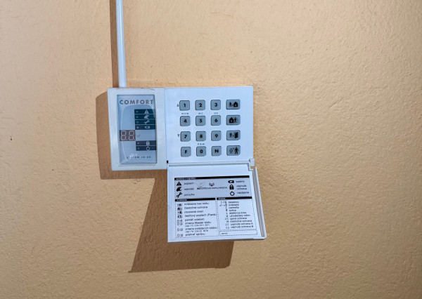 Ohrady – predaj celoročne obývateľnej záhradnej chaty v rekreačnej časti pri Klátovskom ramene.