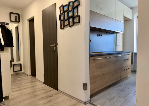 Gabčíkovo - predaj 3 izb. bytu + pozemok a garáž v uzamknutom dvore v centre mesta.