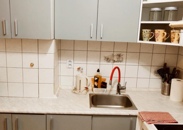 Prenájom 1.izbového bytu len pár minút od centra mesta v  Dunajskej Strede.