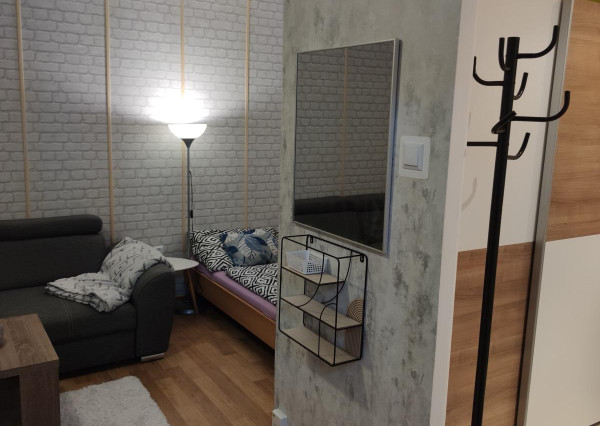 Prenájom 1.izbového bytu len pár minút od centra mesta v  Dunajskej Strede.