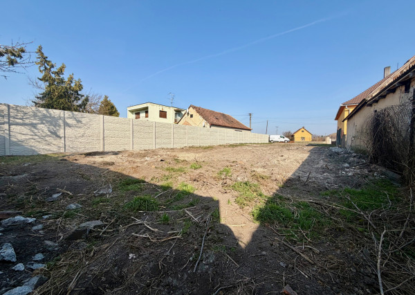 PREDAJ – slnečný stavebný pozemok s rozlohou 583m2, Kostolné Kračany časť Šipošovské Kračany