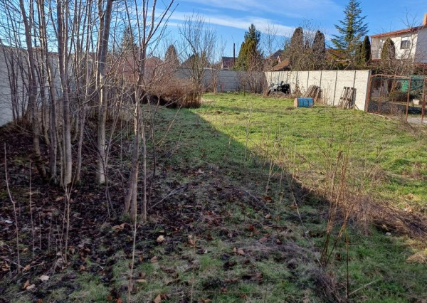 Pekný slnečný stavebný pozemok 750m2 na predaj - Gabčíkovo.