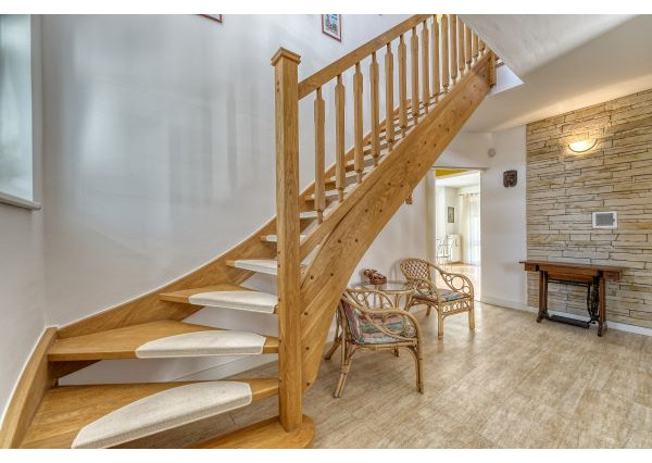 PRIESTRANNÝ RODINNÝ DOM V HAMULIAKOVE na pozemku 625 m2