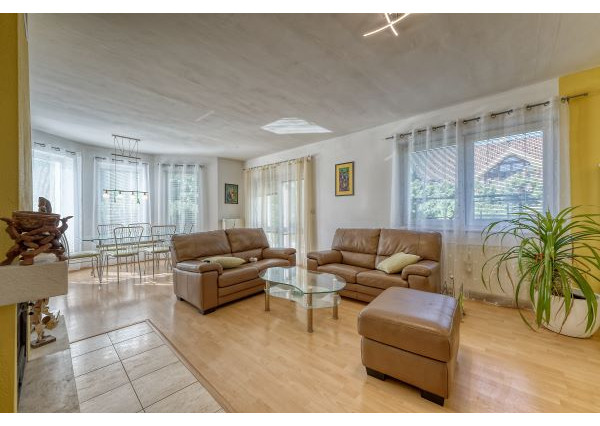 PRIESTRANNÝ RODINNÝ DOM V HAMULIAKOVE na pozemku 625 m2